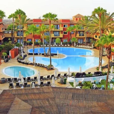 Pool View With All Inclusive, Wifi, Beach Corralejo