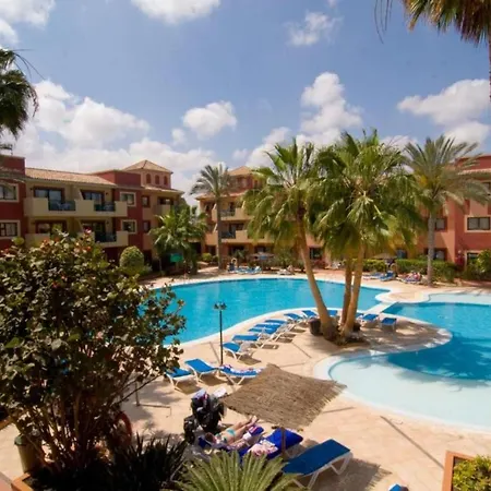 Pool View With All Inclusive, Wifi, Beach Apartman *