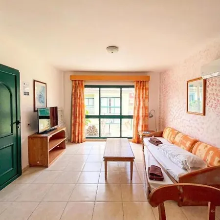 Pool View With All Inclusive, Wifi, Beach Apartman Corralejo
