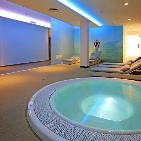 Pool View With All Inclusive, Wifi, Beach